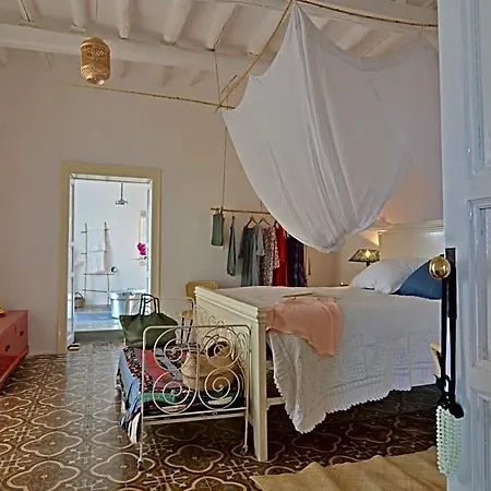 Casa 3 Archi Alicudi
